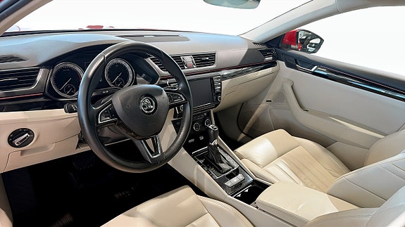 Skoda Superb 3 of 16
