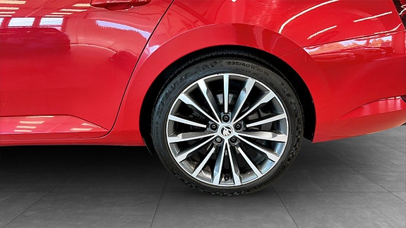 Skoda Superb 8 of 16