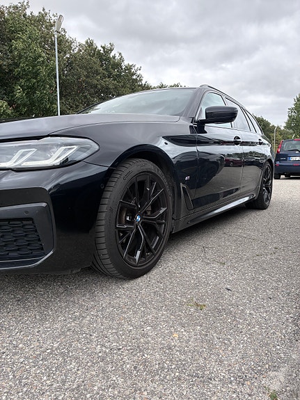 BMW 520d 4 of 12