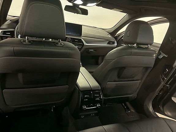 BMW 520d 9 of 12