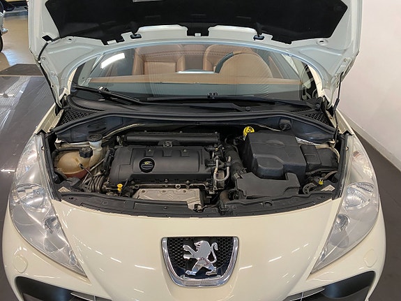 Peugeot 207 CC 13 of 21
