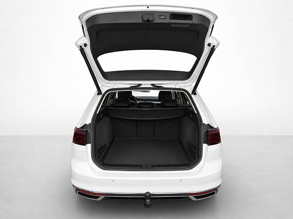 Volkswagen Passat 6 of 9