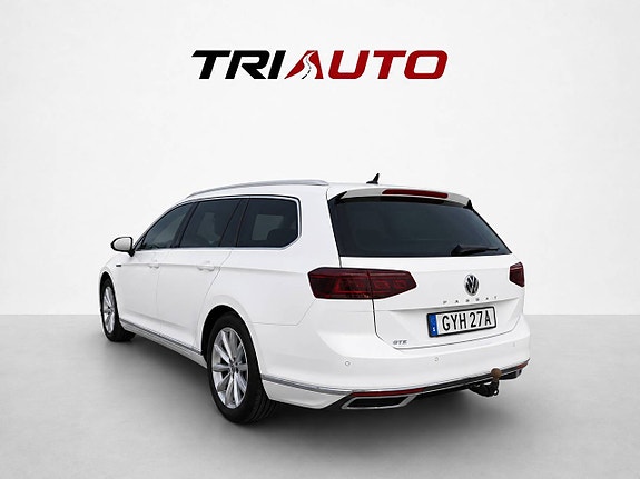 Volkswagen Passat 4 of 9