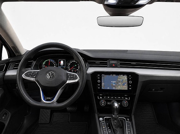 Volkswagen Passat 9 of 9