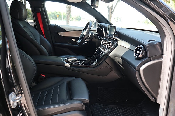 Mercedes-Benz AMG GT Black Series 9 of 17