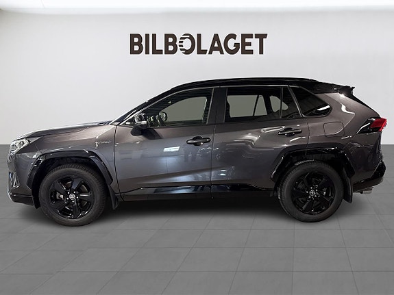 Toyota RAV4 2 of 18