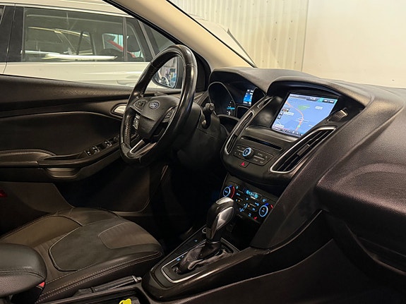 Ford Focus 19 of 30