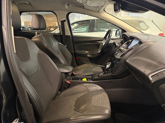 Ford Focus 20 of 30