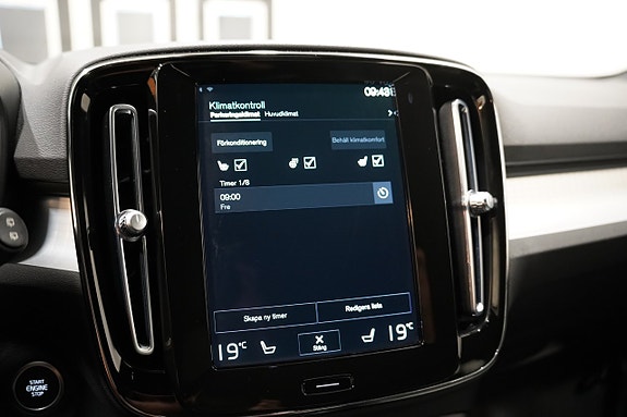 Volvo XC40 18 of 26