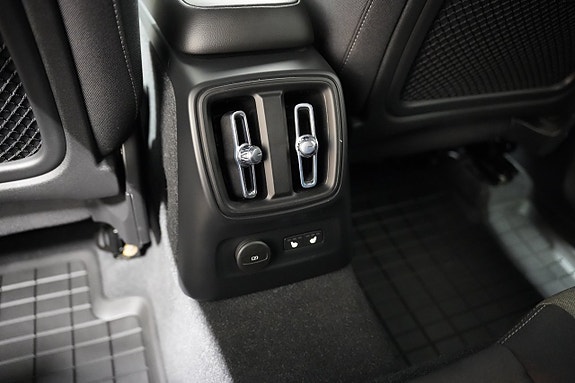 Volvo XC40 23 of 26