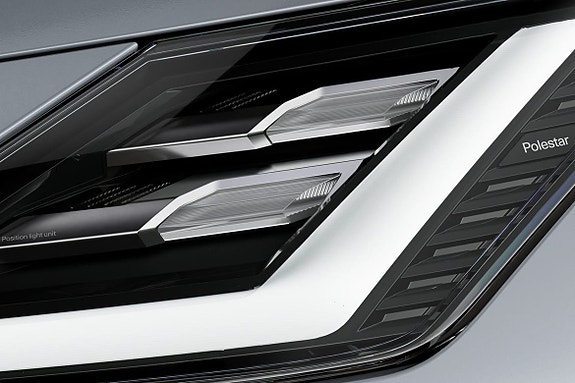 Polestar 4 7 of 16
