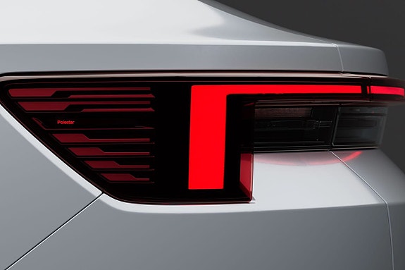 Polestar 4 9 of 16