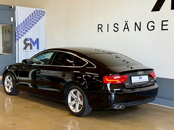 Audi A5 3 of 17