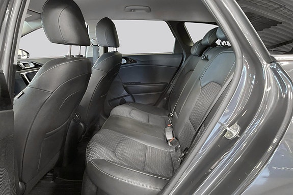Kia Ceed 9 of 15