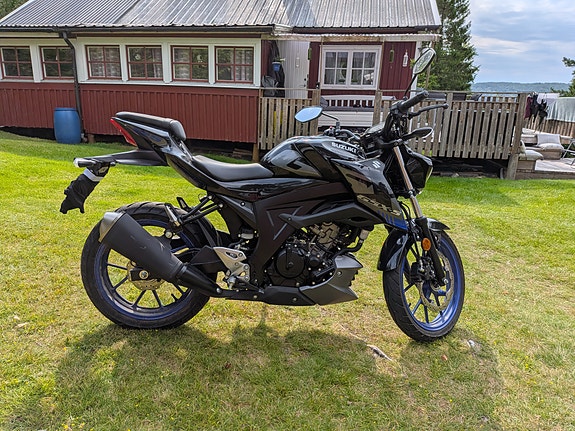Suzuki GSX-S125 2023 2 of 5