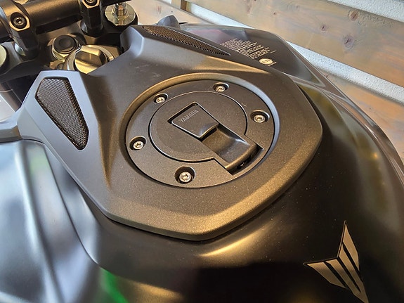 Yamaha MT-09 Y-AMT 17 of 18