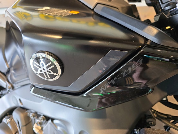 Yamaha MT-09 Y-AMT 13 of 18