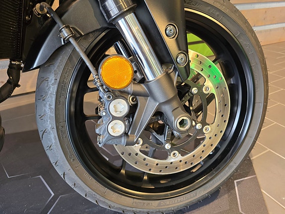 Yamaha MT-09 Y-AMT 10 of 18
