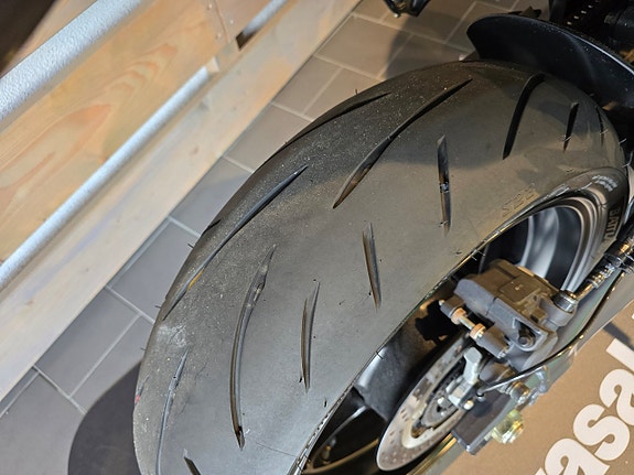 Yamaha MT-09 Y-AMT 3 of 18