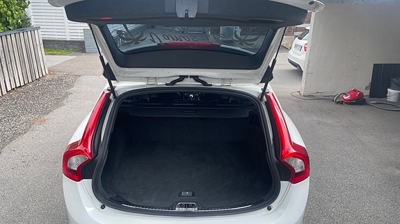 Volvo V60 6 of 10