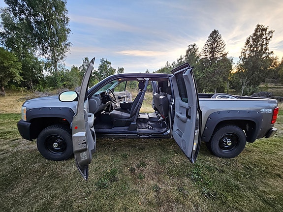 Chevrolet Silverado 1500 5 of 8