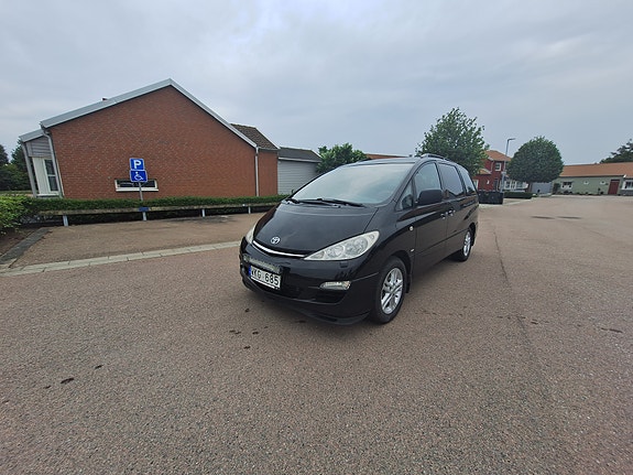 Toyota Previa 2 of 6