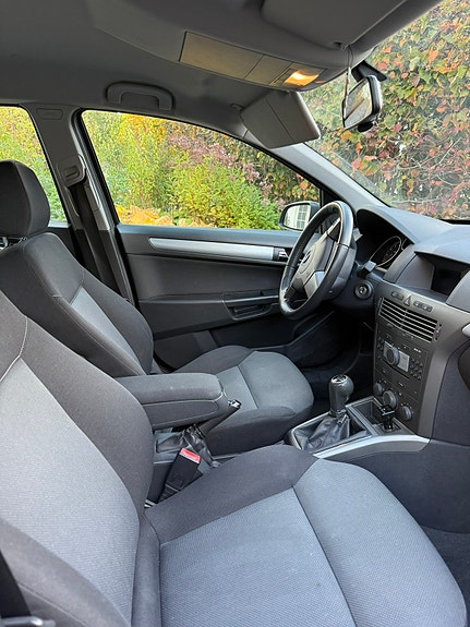Opel Astra 5 of 7