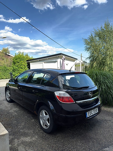 Opel Astra 4 of 7