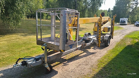 Skylift 12m 3 of 4