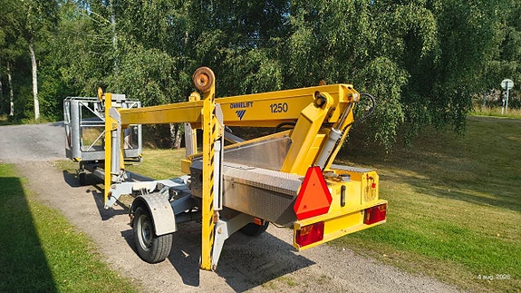 Skylift 12m 2 of 4