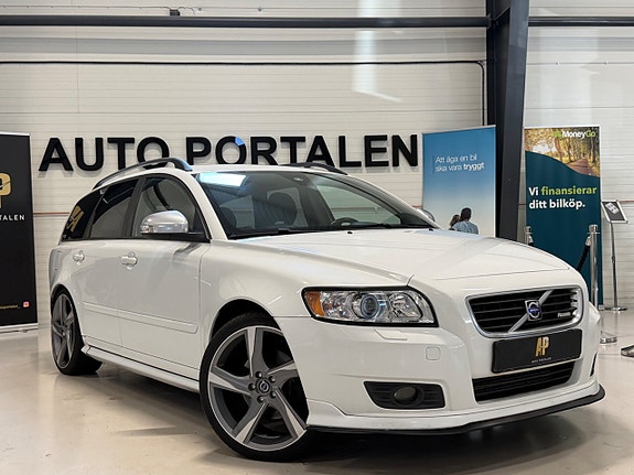 Volvo V50 3 of 19