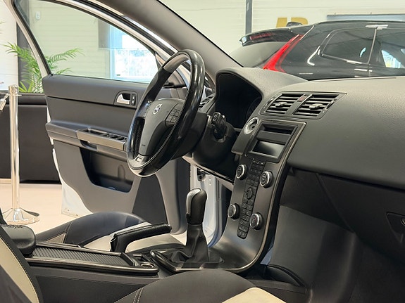Volvo V50 14 of 19