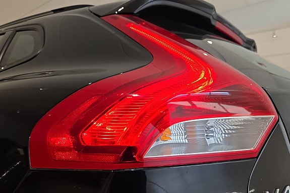 Volvo V40 Cross Country 21 of 23