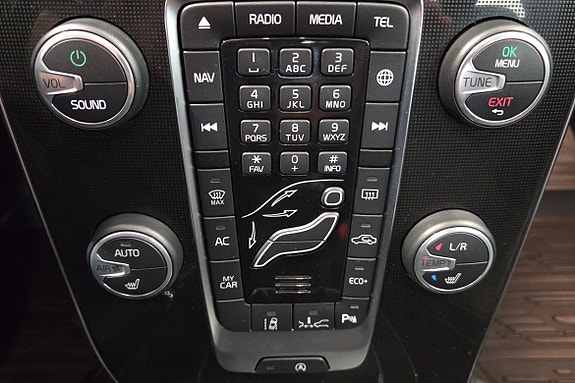 Volvo V40 Cross Country 14 of 23