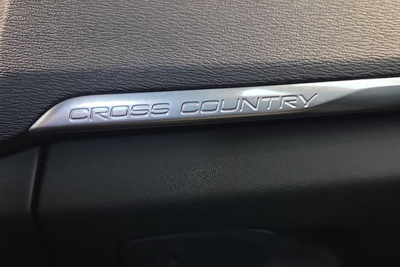 Volvo V40 Cross Country 18 of 23