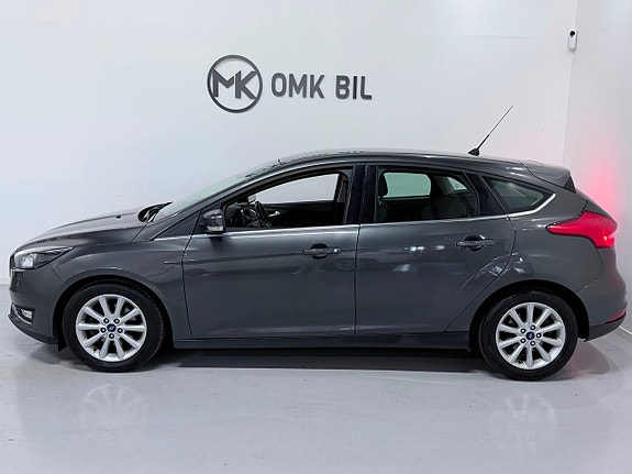 Ford Focus 5 of 27