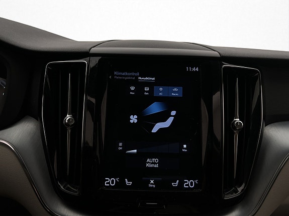 Volvo XC60 19 of 30