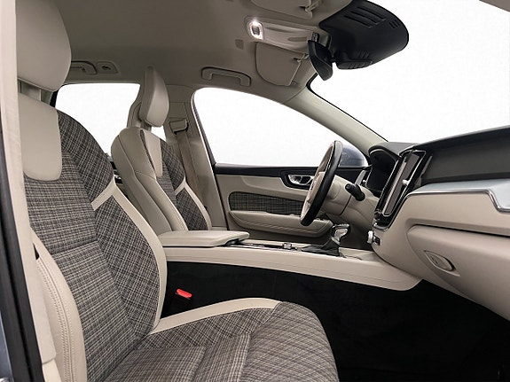 Volvo XC60 9 of 30