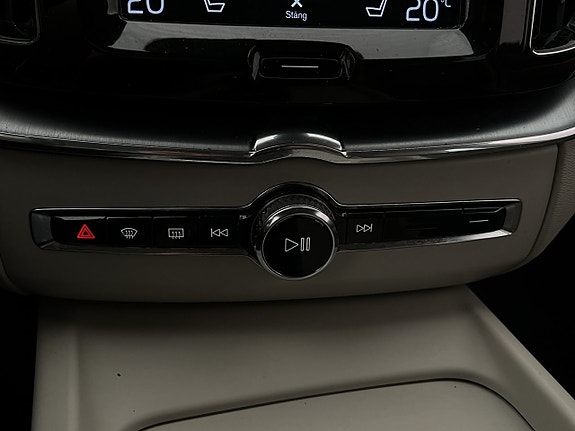 Volvo XC60 22 of 30