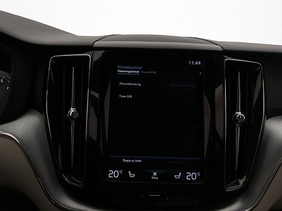Volvo XC60 20 of 30