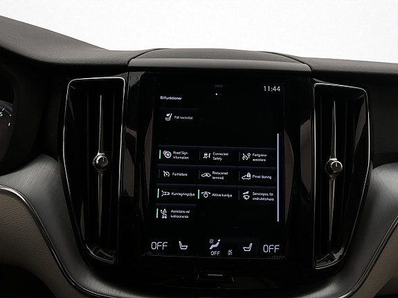 Volvo XC60 18 of 30