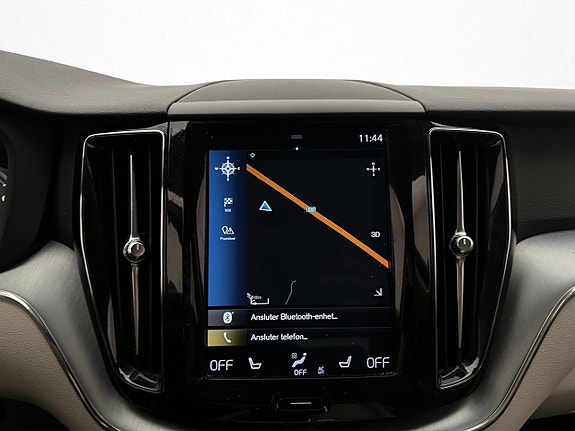 Volvo XC60 12 of 30