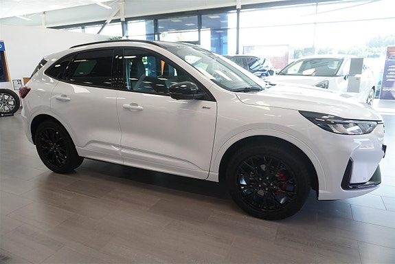Ford Kuga 2 of 12