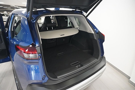 Nissan X-Trail 9 of 17