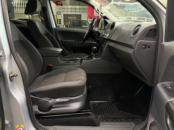 Volkswagen Amarok 12 of 14