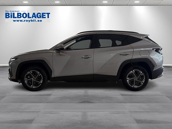 Hyundai Tucson 2 of 10