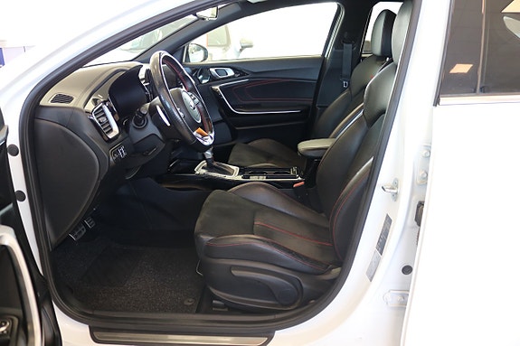 Kia ProCeed 12 of 28