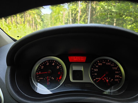 Renault Clio 12 of 14