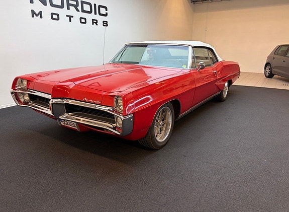 Pontiac Bonneville 2 of 8