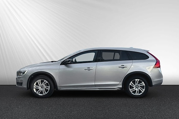 Volvo V60 Cross Country 3 of 22